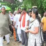 ಮನವಿ ಸಲ್ಲಿಸಲು ಬಂದ ಮಹಿಳೆ ಮೇಲೆ ಅರವಿಂದ್ ಲಿಂಬಾವಳಿ ದರ್ಪ ; ವಿಡಿಯೋ ವೈರಲ್