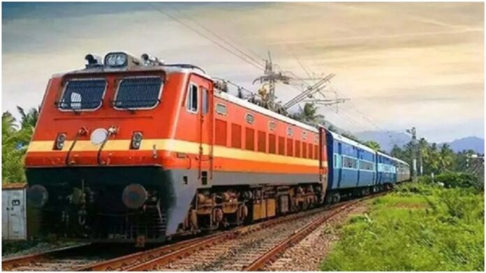 mahakumbhspecialtrain1-1735650302